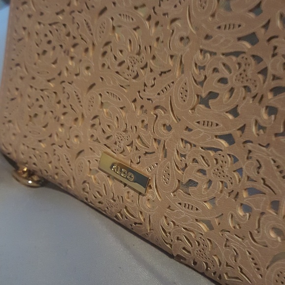 Purse - Picture 3 of 3